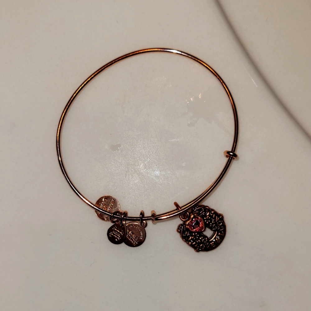 Love and Luck braceler